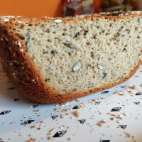 Przepis na duży chleb żytni na zakwasie i drożdżach